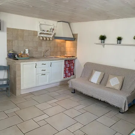 Vitto * Martina Franca